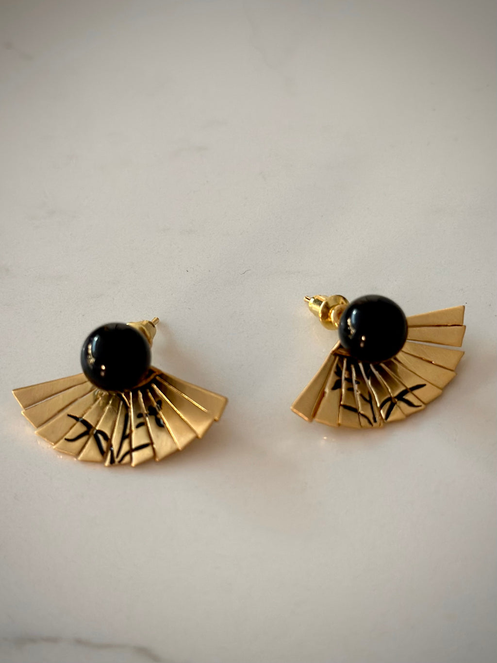 Do Fashion Better golden and black fan earrings