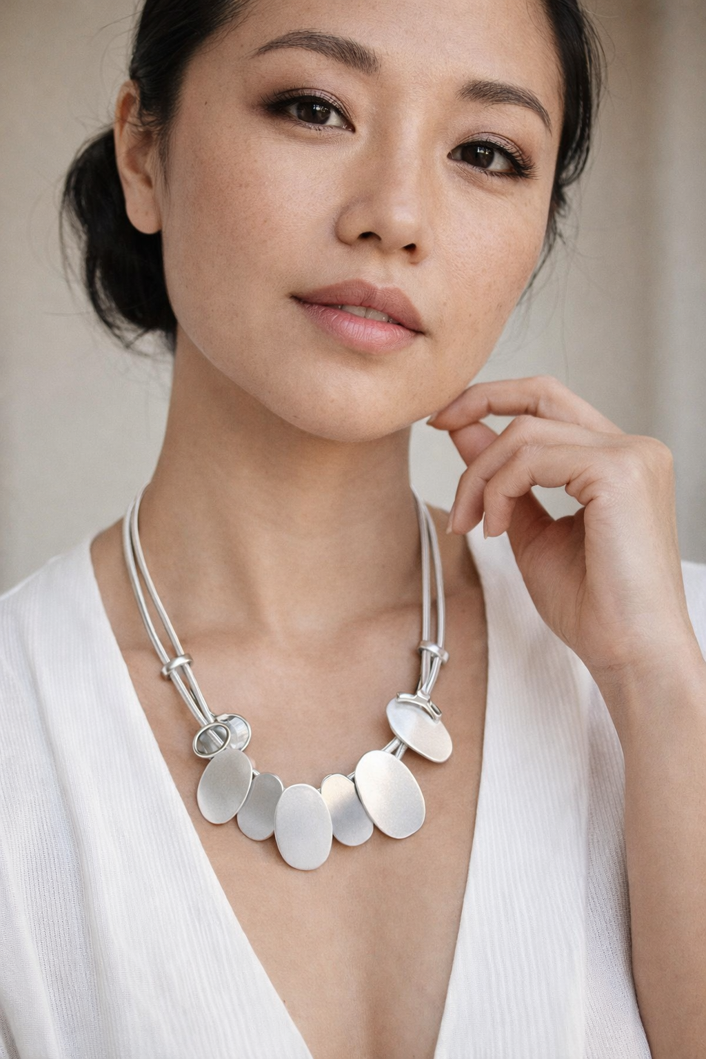 Modern everyday necklace