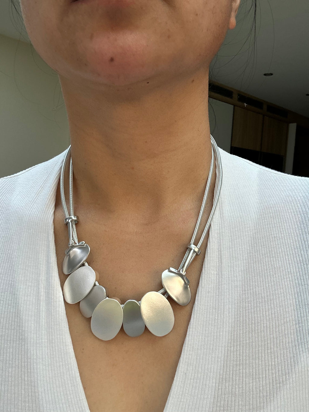 Modern everyday necklace